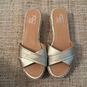 L4L Lust for Life Wedge Platform Metallic Raffia Sandals 8.5